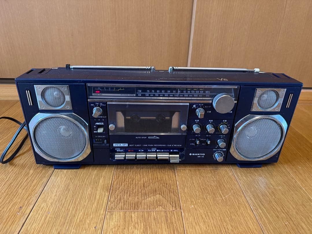 通電確認済み　SANYO MR-V8 ラジカセ 昭和レトロ　レトロラジカセ