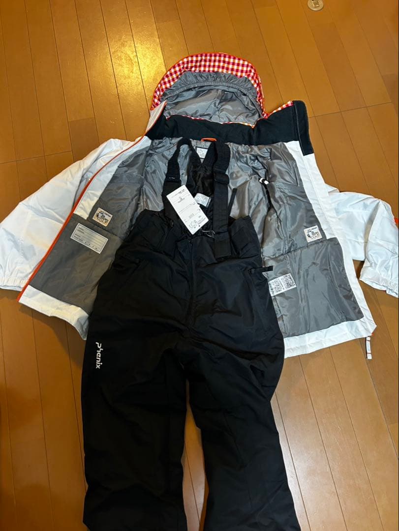子ども用スキーウェア 上下セット　新品