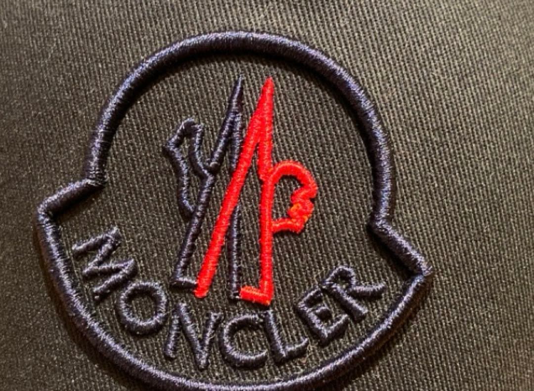 【正規品　認証確認済】MONCLER ベースボールキャップ
