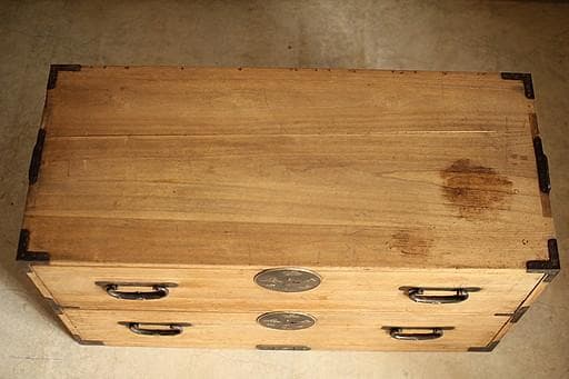 味のある丸金具時代箪笥　桐箪笥　抽斗2段　タンス　収納　古家具　古民家　時代家具