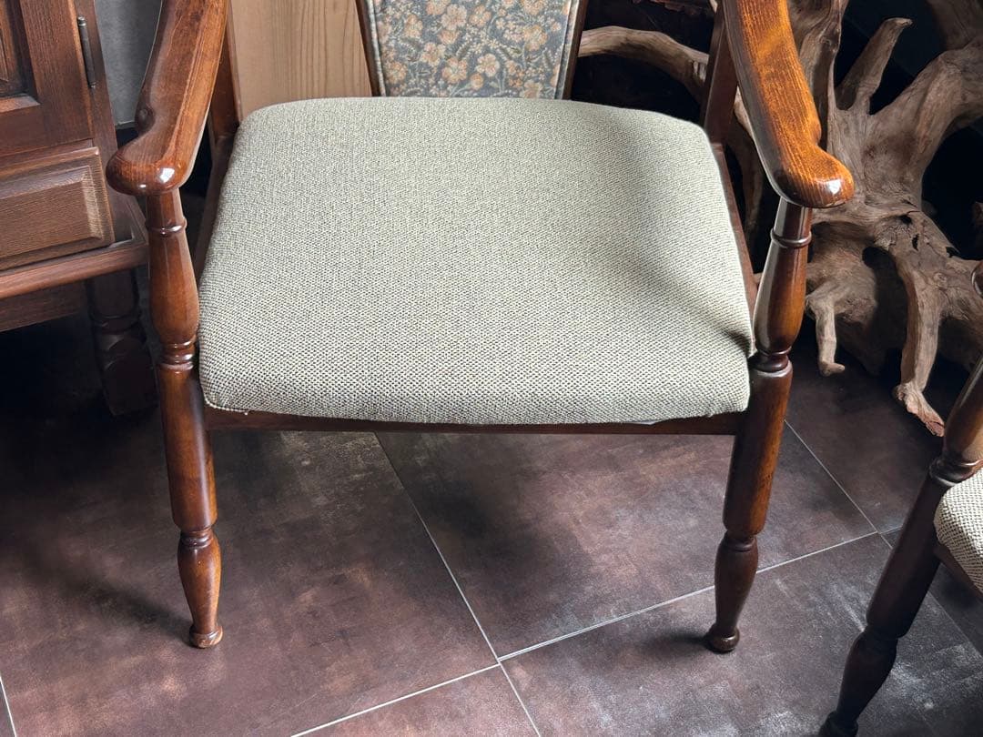 リメイク品　尾州生地　ホワイト座面　カリモク　コロニアル　アームソファ　Yn