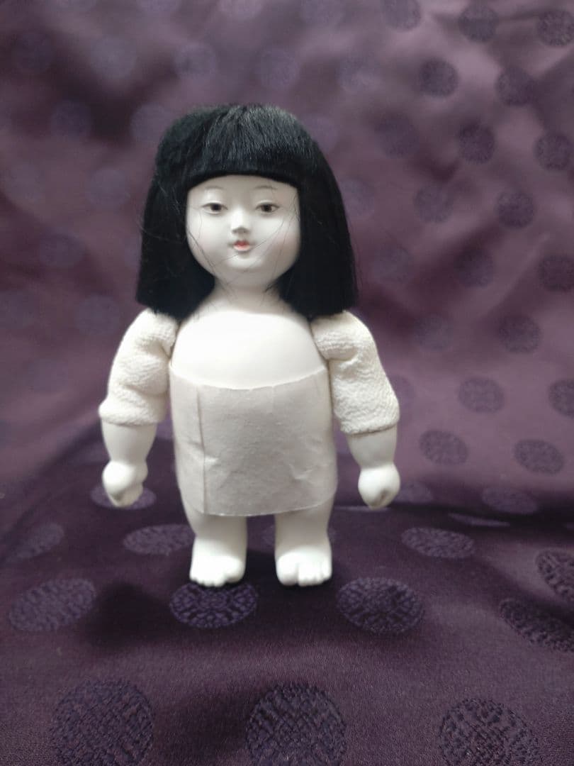 ミニ市松人形・桐塑胡粉仕上げ