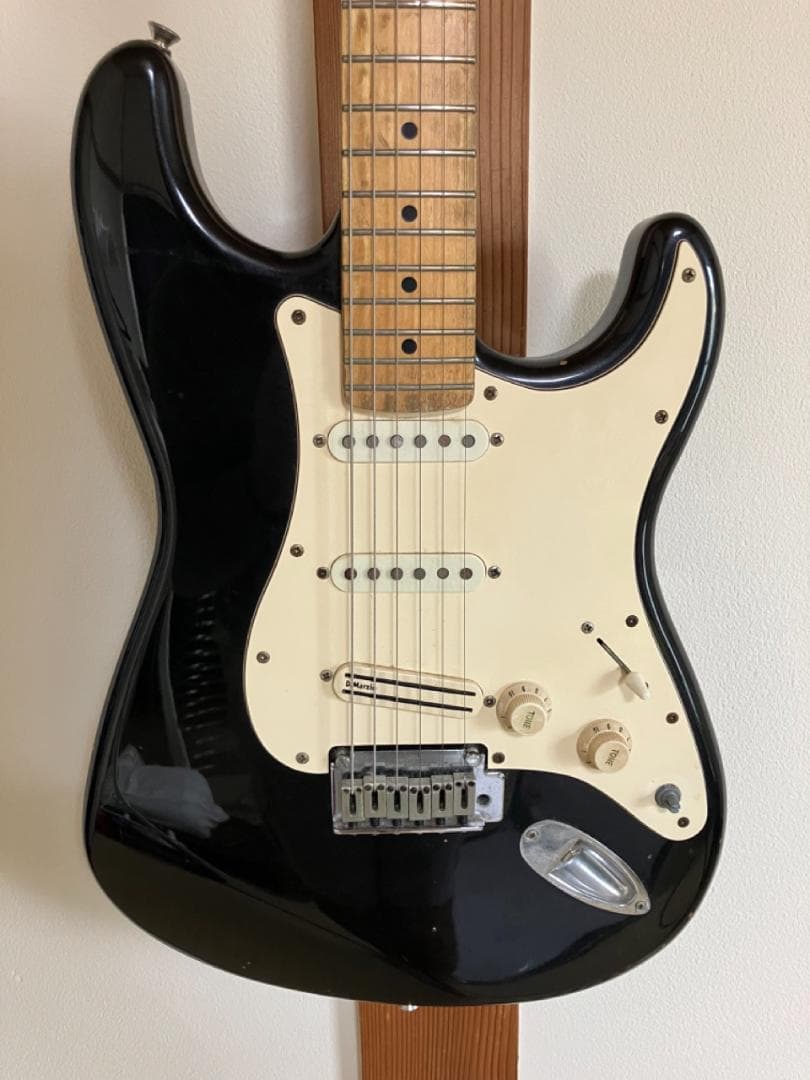 Squier エレキギター ブラック