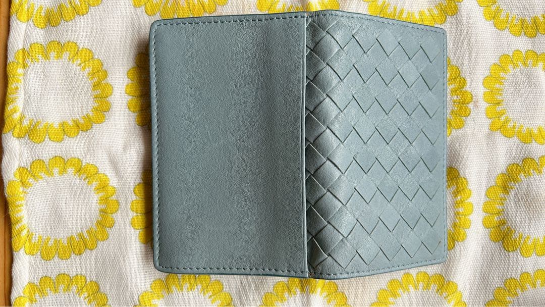 BOTTEGA VENETA ライトブルー 編み込み名刺入れ