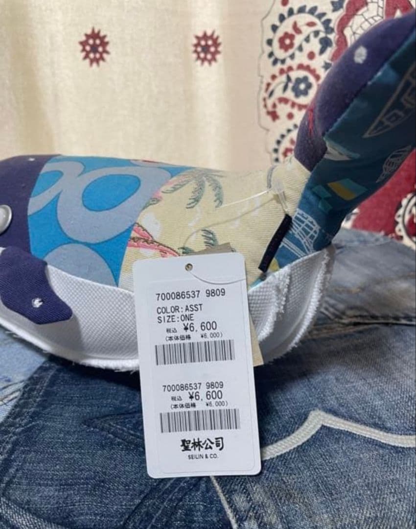 ながらくハリウッドランチマーケットぬいぐるみクジラ