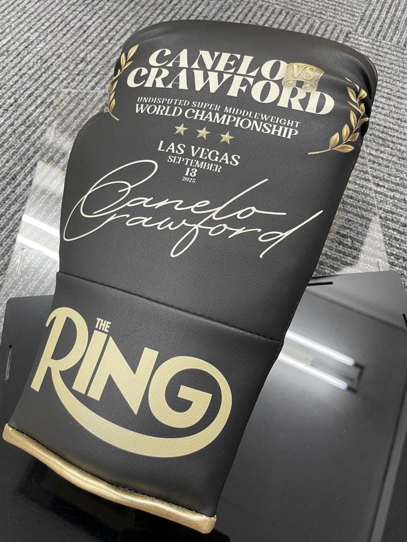 カネロvsクロフォード記念グローブ