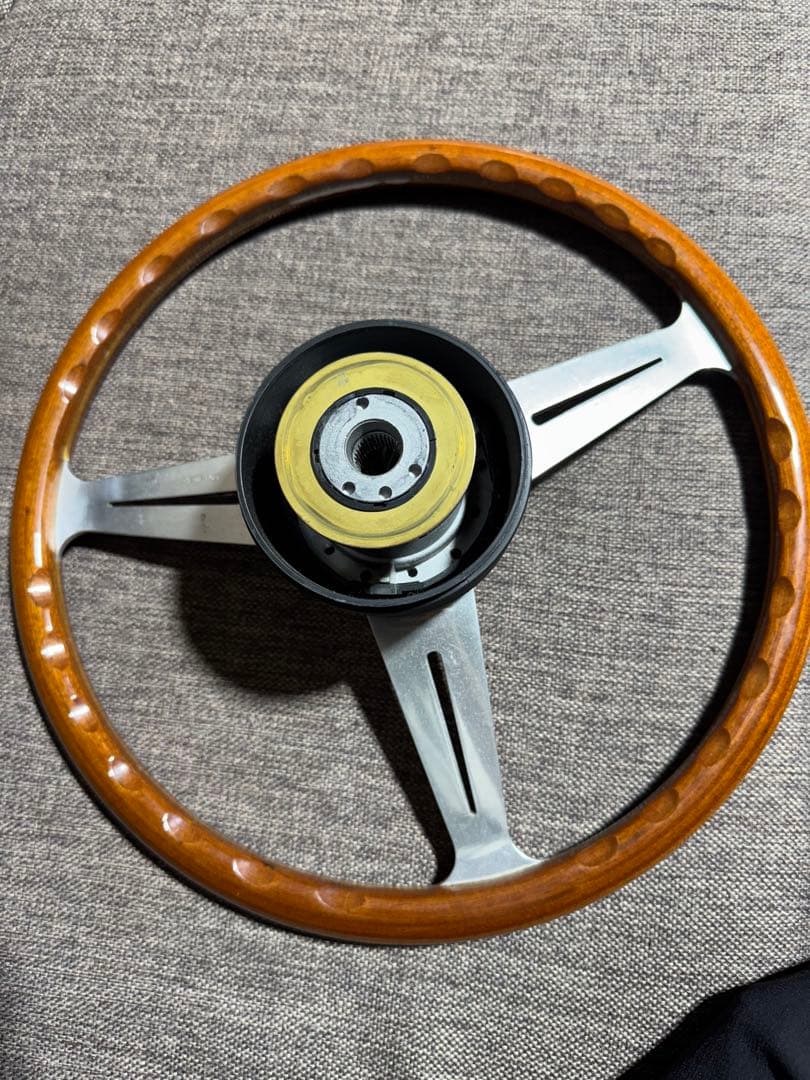 Nardi ウッド ステアリング 3本スポーク