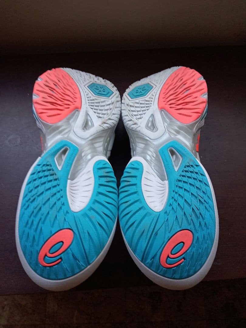 asics バレーボールシューズ メタライズ 28.5cm(中古品)