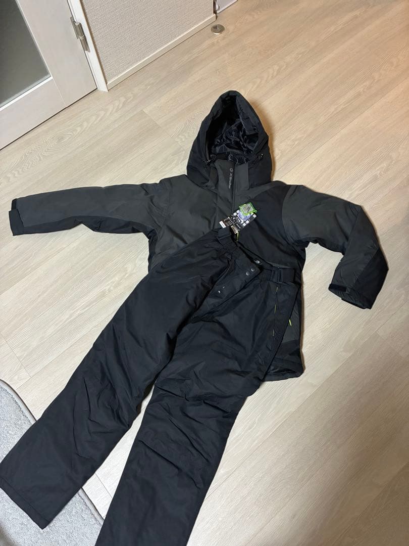 ワークマン　Ｘ　Shelter断熱α イージスプレミアム防水防寒スーツ