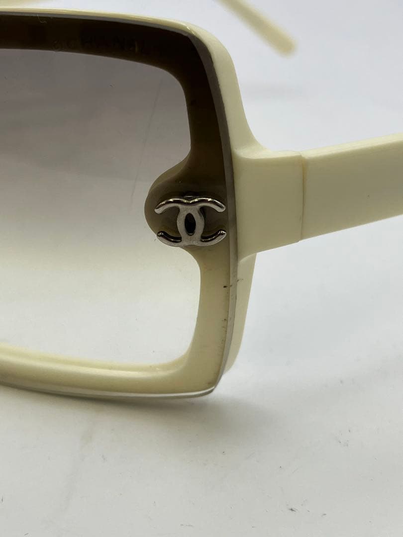 シャネル　1762 ココマーク　サングラス　白　イタリア製　Y