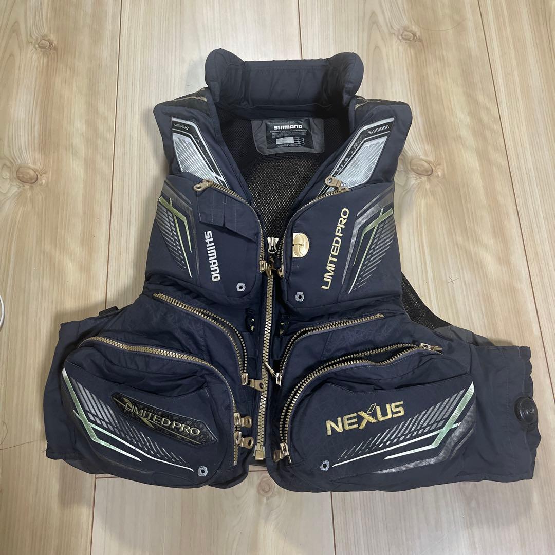 Shimano Limited Pro Nexus フローティングベスト