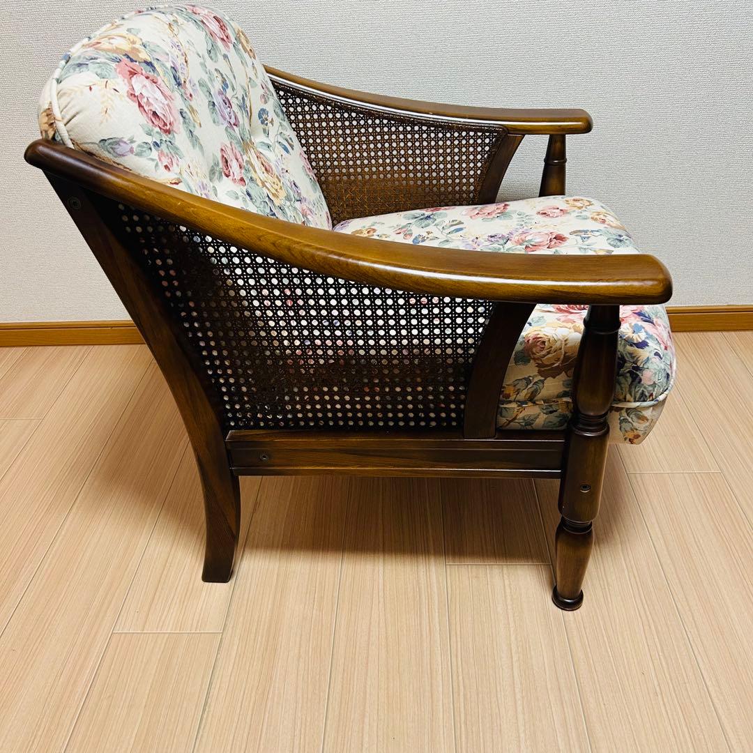 カリモク 1人掛けソファ 藤張り　サイドラタン　高級家具　アンティークチェア