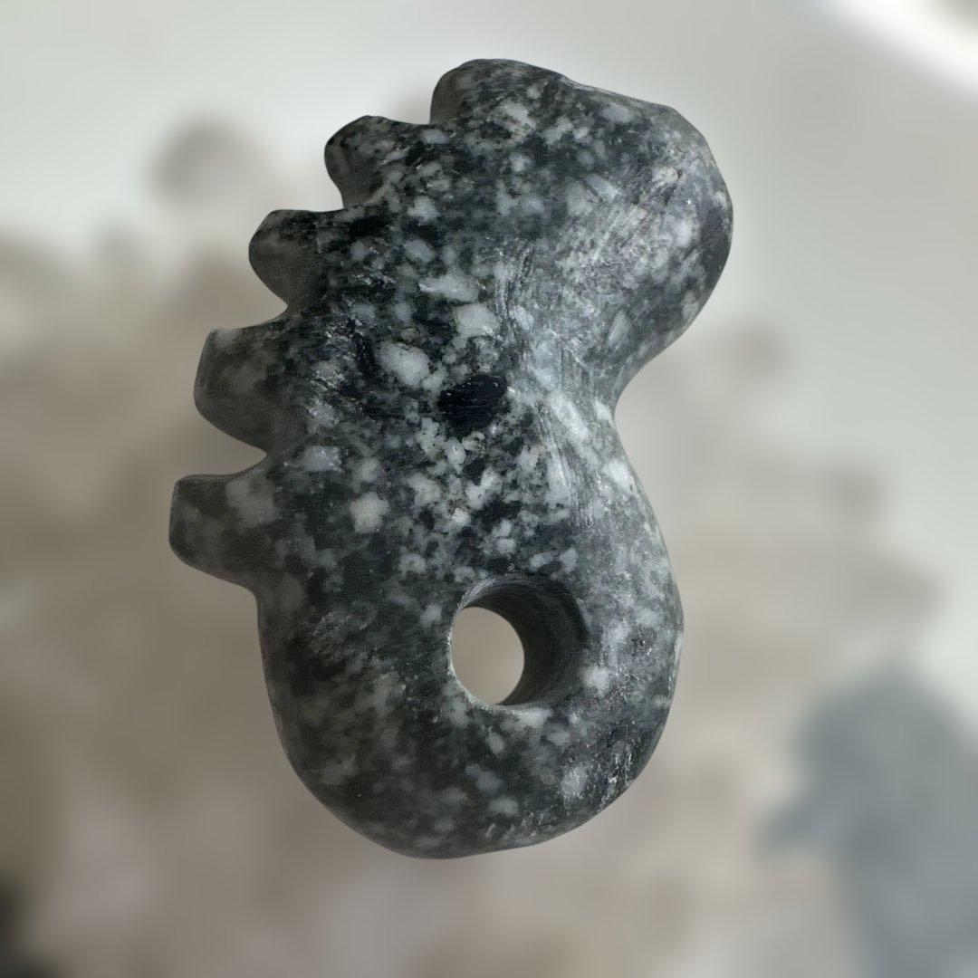 遠野の石　高波動霊石　龍神石　感謝の石　奇跡石　タテガミ勾玉　一ノ型