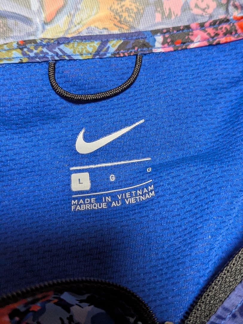 ナイキ ウィンドランナー プリンテッドフーディー