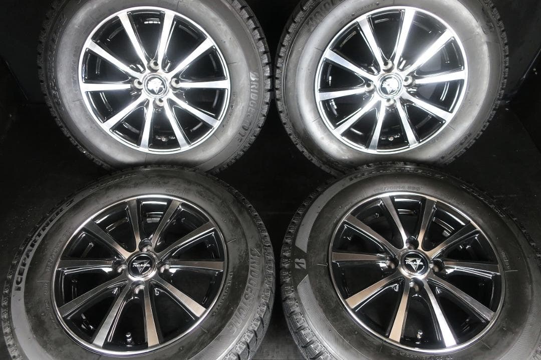 美品 2024年製 ブリヂストン スタッドレス 185/70R14 12系ノート