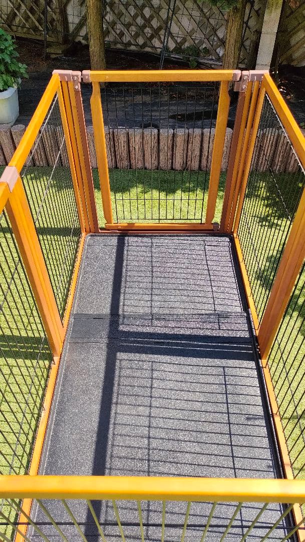 リッチェル 木製3WAYサークル 6面 高さ90cm、天井柵・床トレー付