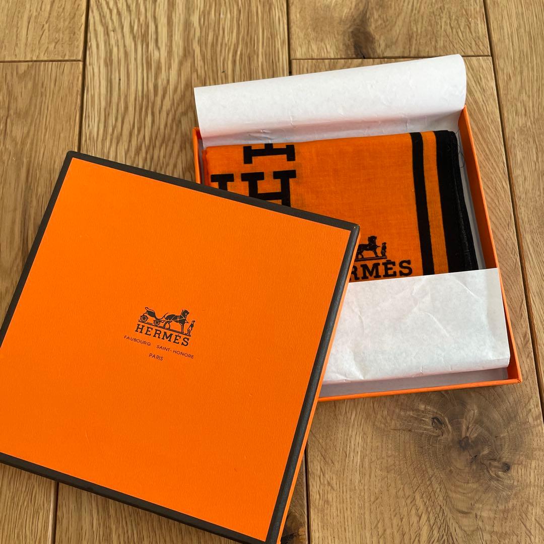 HERMES PARIS エルメス　ハンカチ　スカーフ