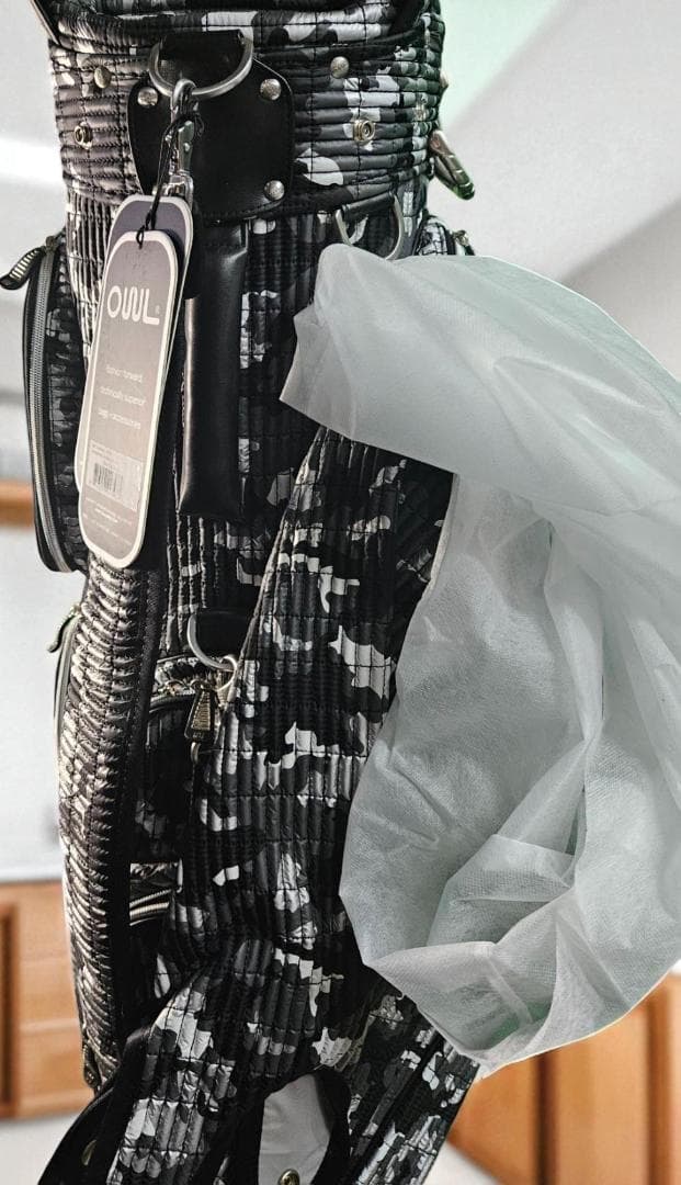 素人ゴルファー送料無料/超お　展示品未使用　OUUL 迷彩柄 ゴルフバッグ