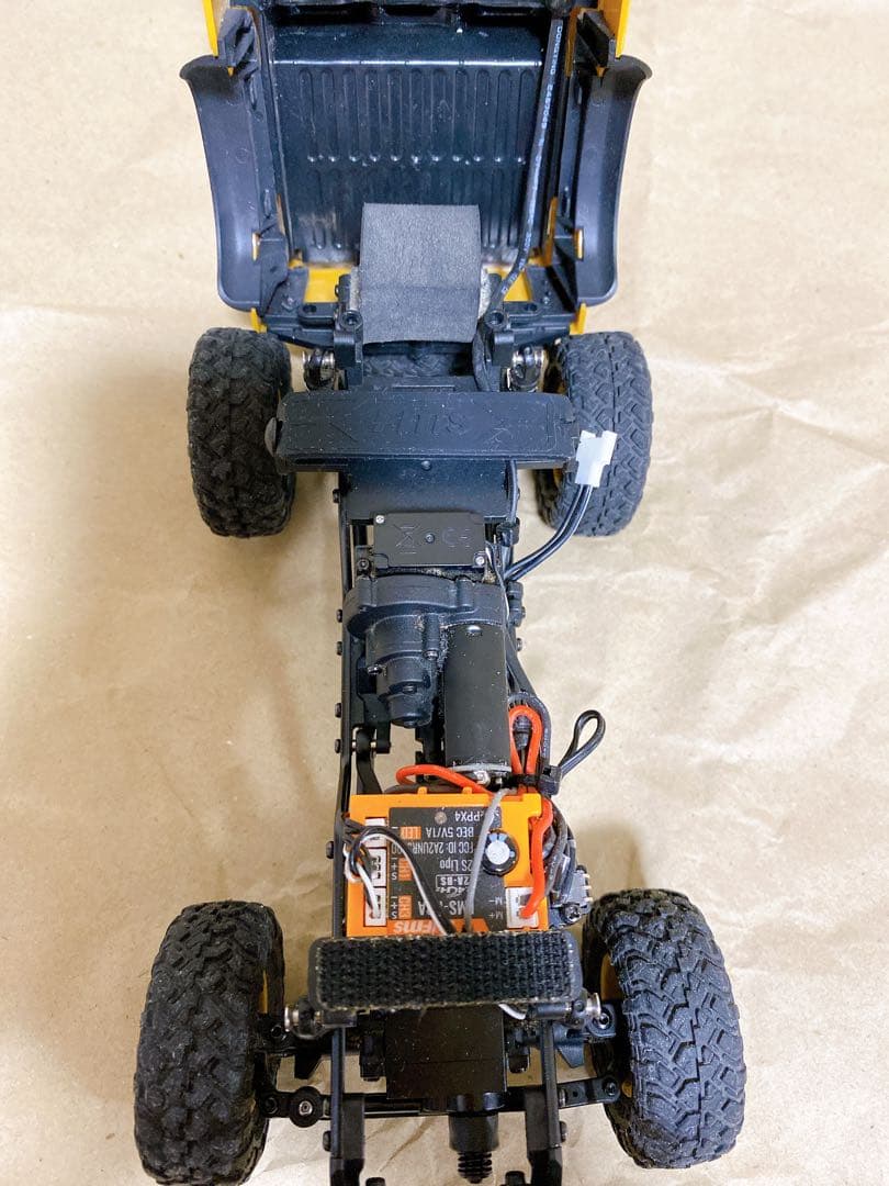 FMS ラジコン　ディフェンダー 1/24 ランドローバー fcx24m