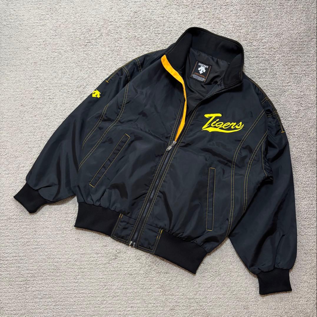 阪神タイガース　デサント　グランドコート　スタジャン