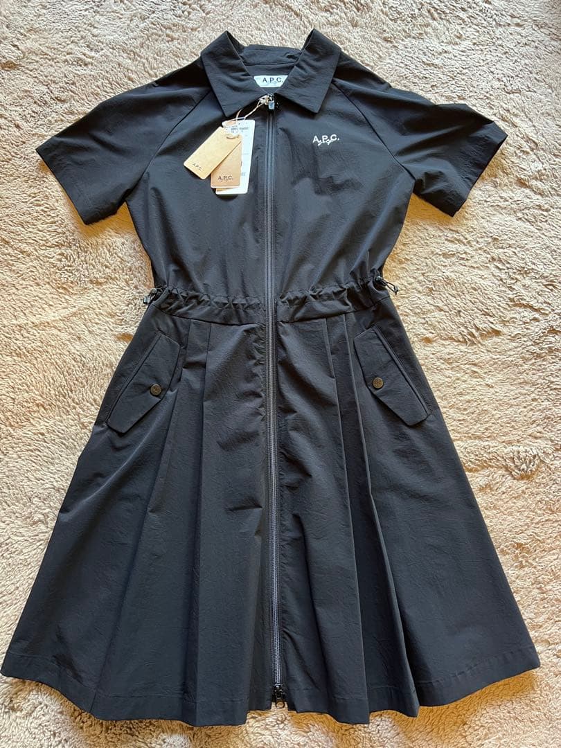 A.P.C. golf ワンピース　インナーパンツ付き　新品未使用