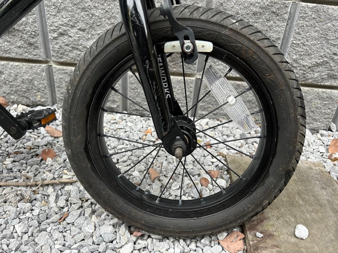 MotelWorks Juicy BMX タイヤサイズ14inch