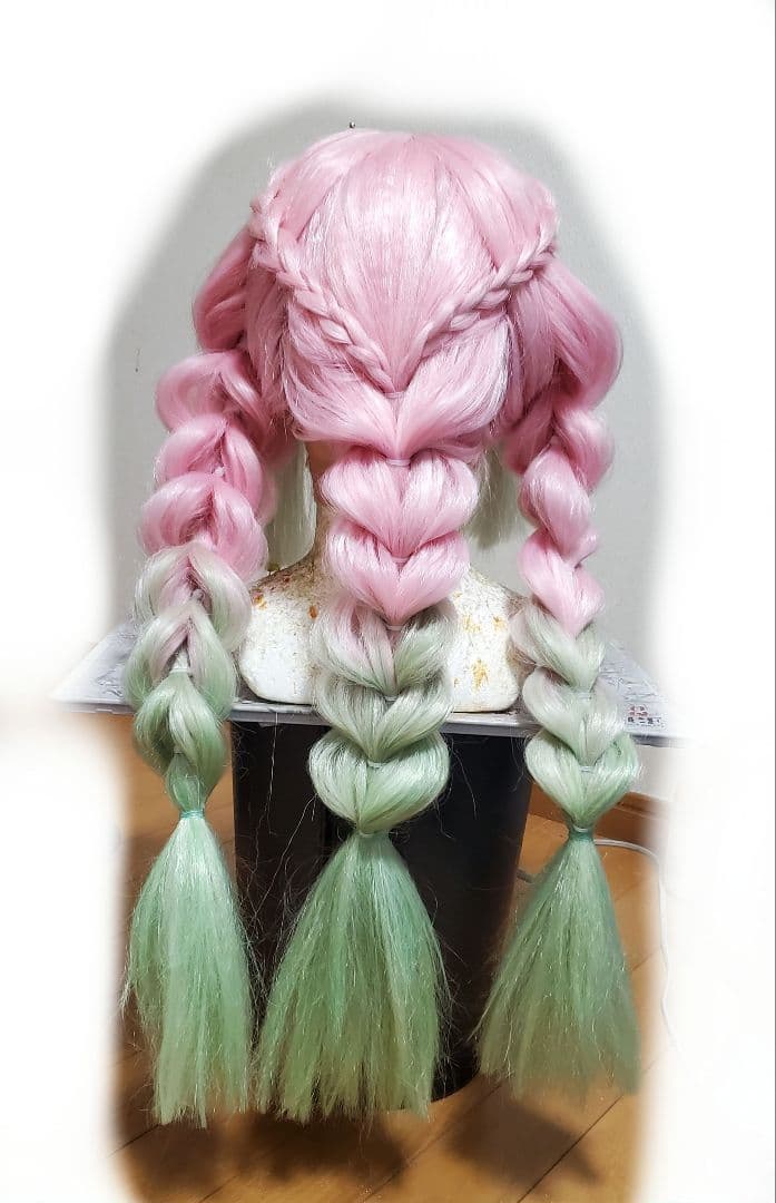 即納品甘露寺蜜璃 コスプレウィッグ
