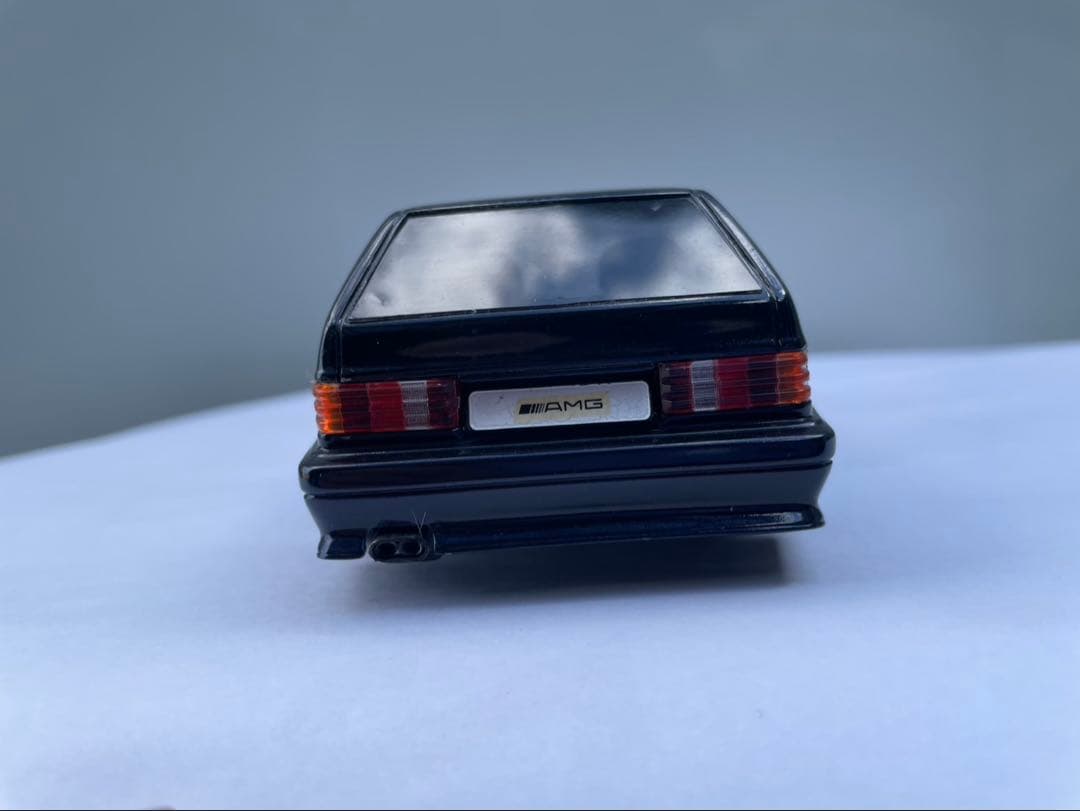 1/24 メルセデスベンツエボリューションIIワゴンの完成品(部品不足あり)