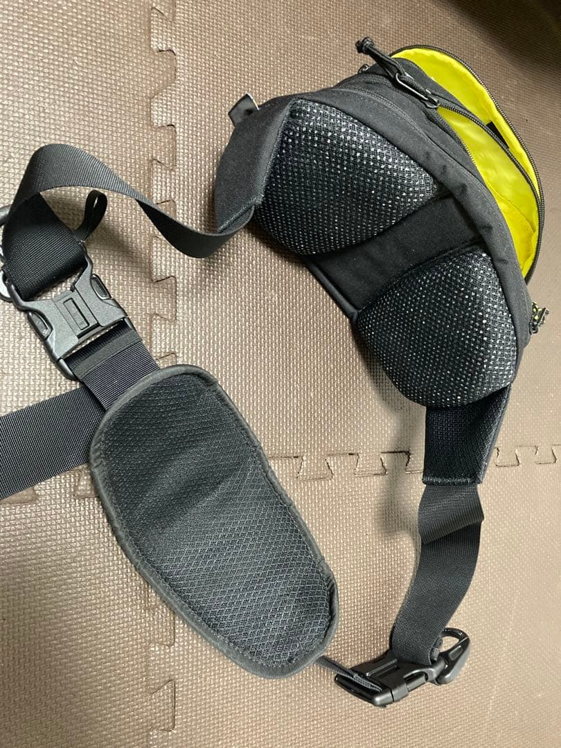 Hugoo ハグー ヒップシート ブラック