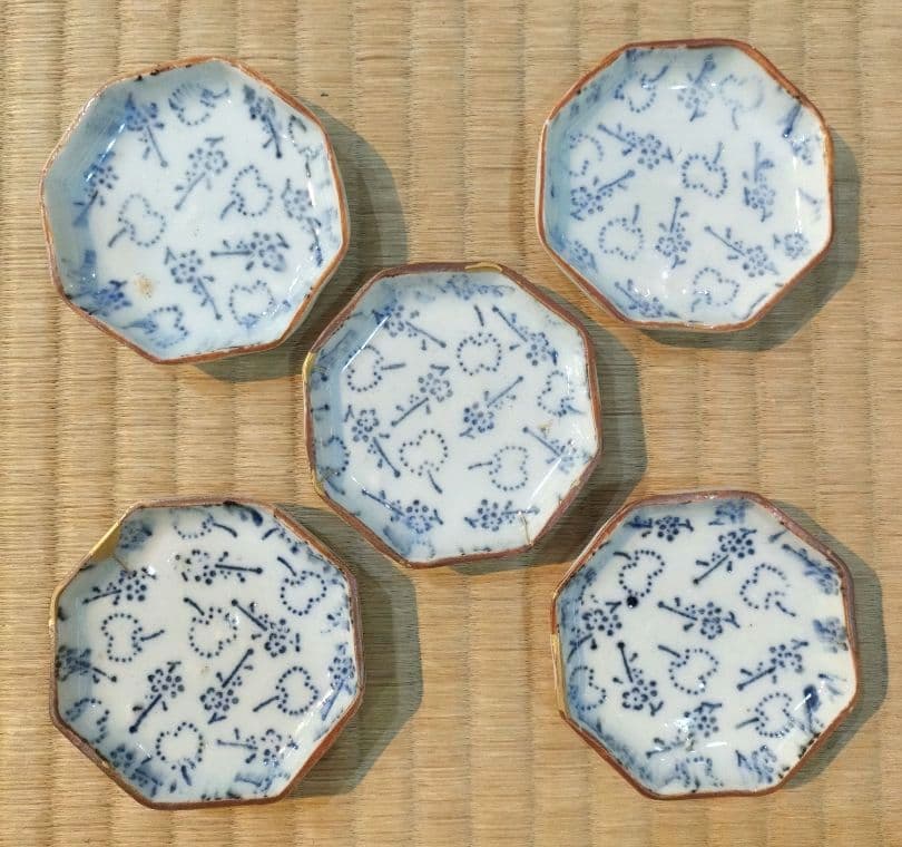 お値下げしました、古伊万里　型紙摺印判　八角豆皿　5枚組　金直し有