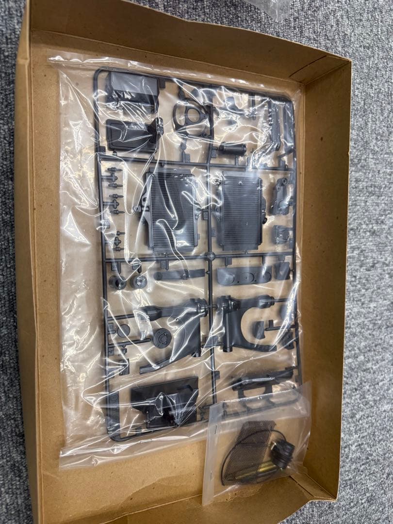 タミヤ 1/6 カワサキ Z1300 エンジン 未組立 プラモデル 箱傷みあり