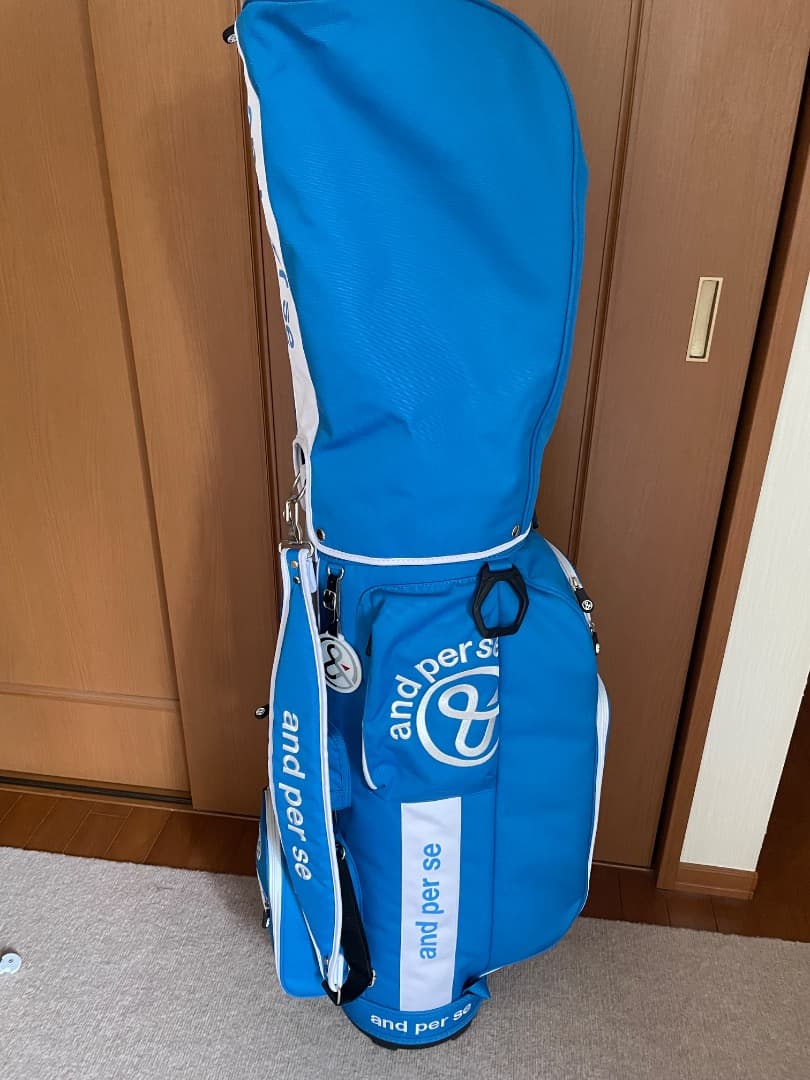 and per se キャディバッグ 青