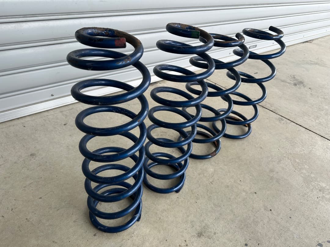 ランクル80用　2.5インチアップスプリング 4本セット