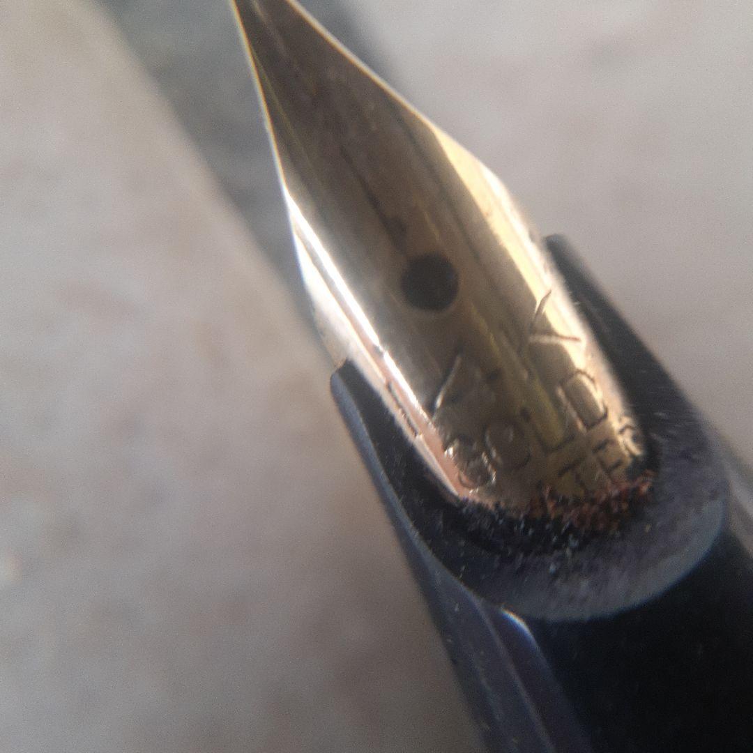 万年筆 4本セット 黒と金 ペン先 K14刻印あり