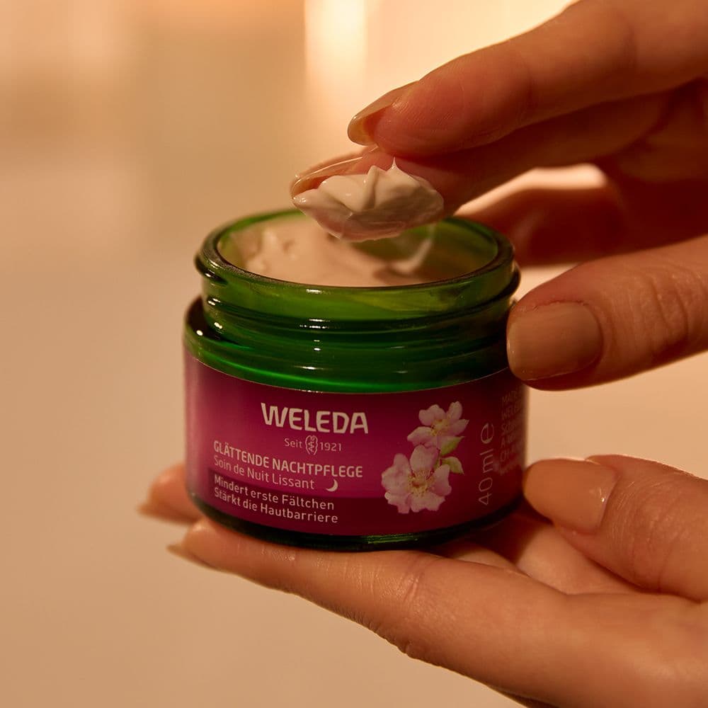 ヴェレダ ワイルドローズ スムージングローション　デイクリーム ナイトクリーム