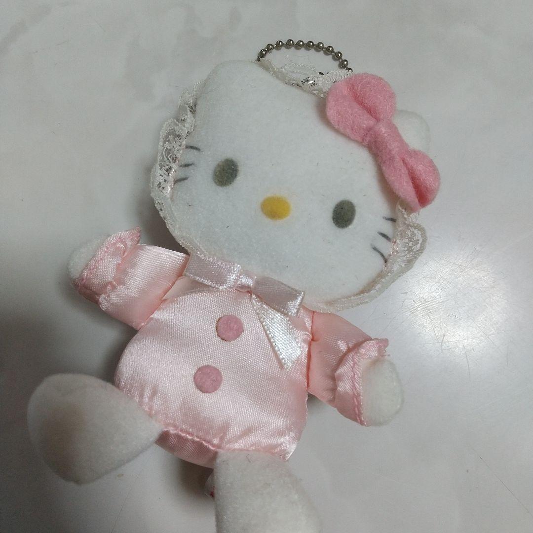 ハローキティ　ぬいぐるみ　マスコット