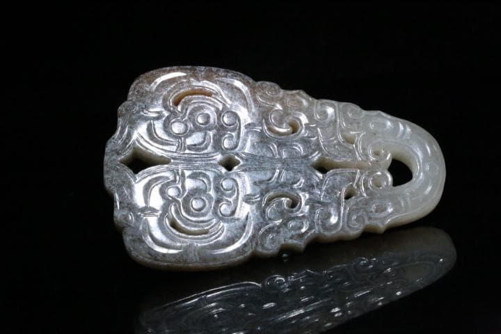 漢代 竜紋佩 古玉老和田玉装身具 中国美術ペンダント 骨董工芸品