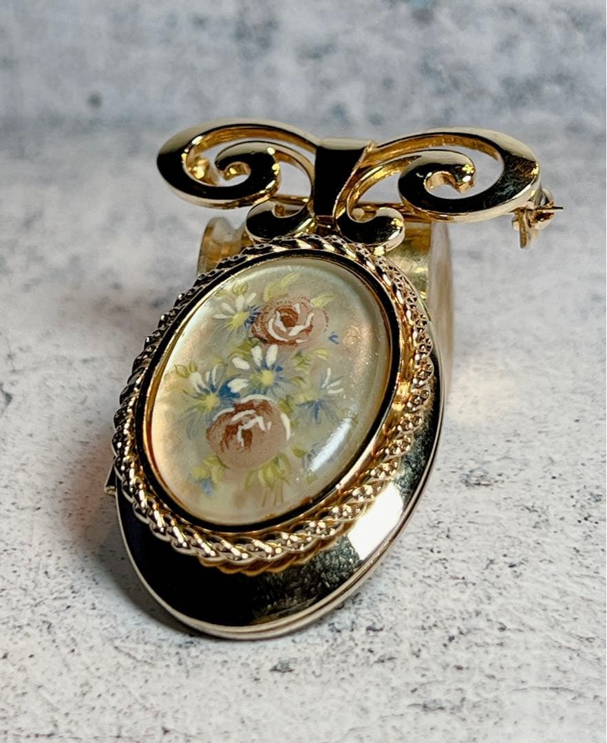 アンティーク　ロケット　十字架　ブローチ　クロス　薔薇　イエスキリスト