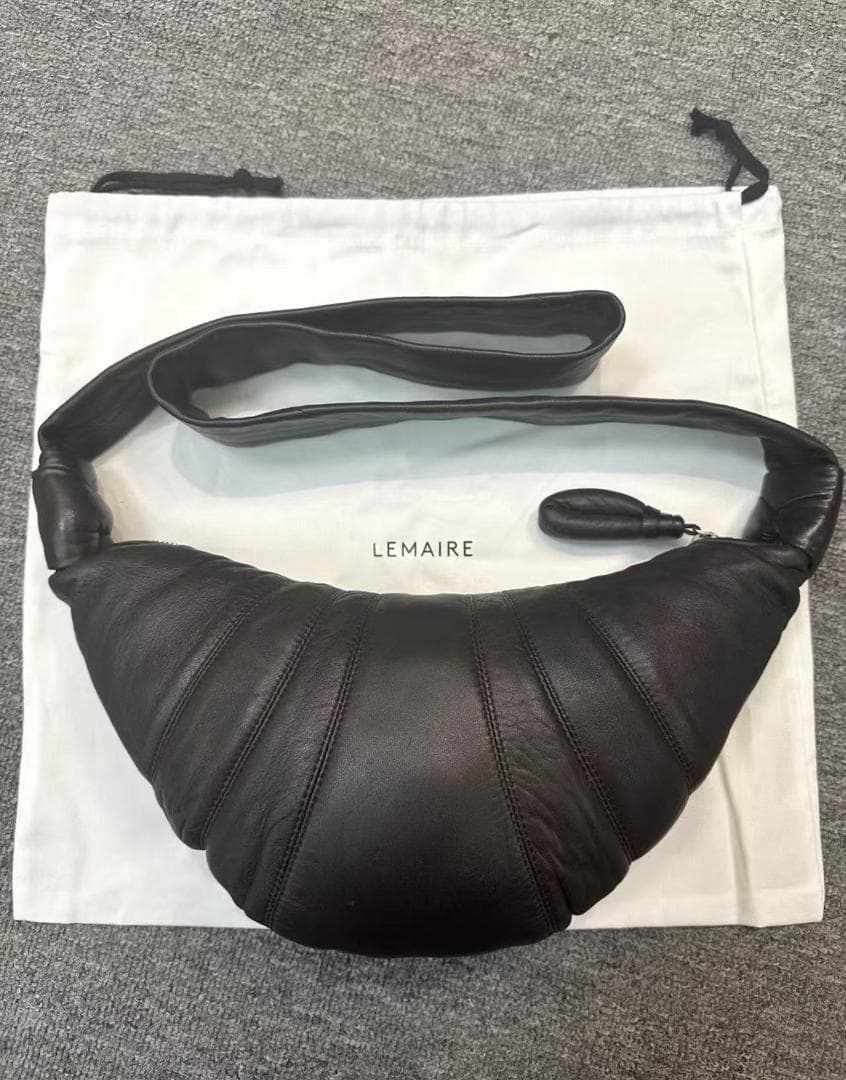 早い者勝ち！ブラックレザーショルダーバッグ