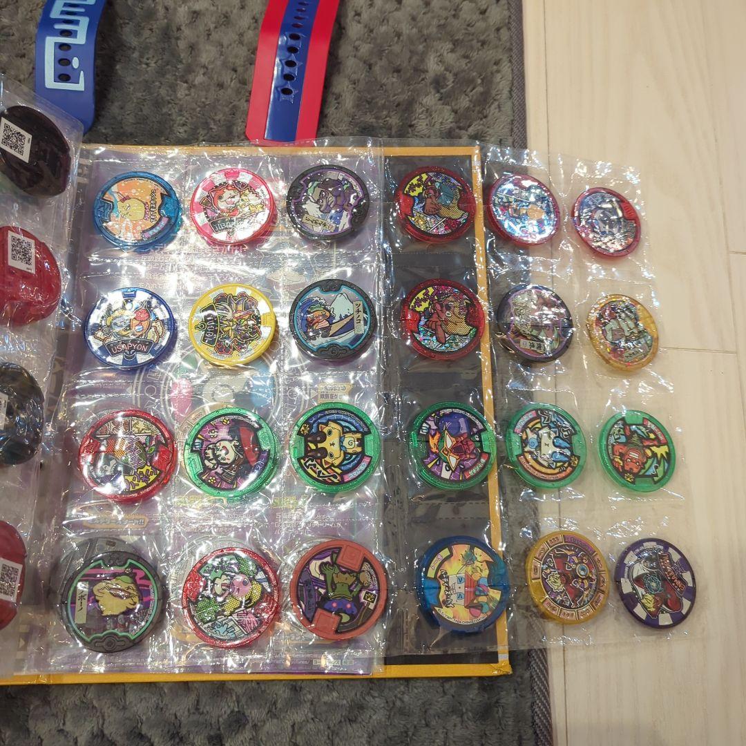 妖怪ウォッチ3個とコレクションメダルケースセット