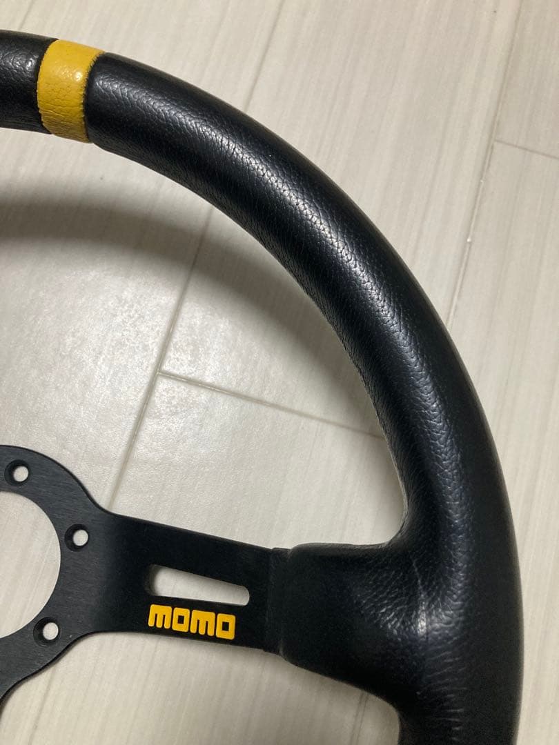 momo ステアリング MOD.08 35Φ レザー/ブラックスポーク