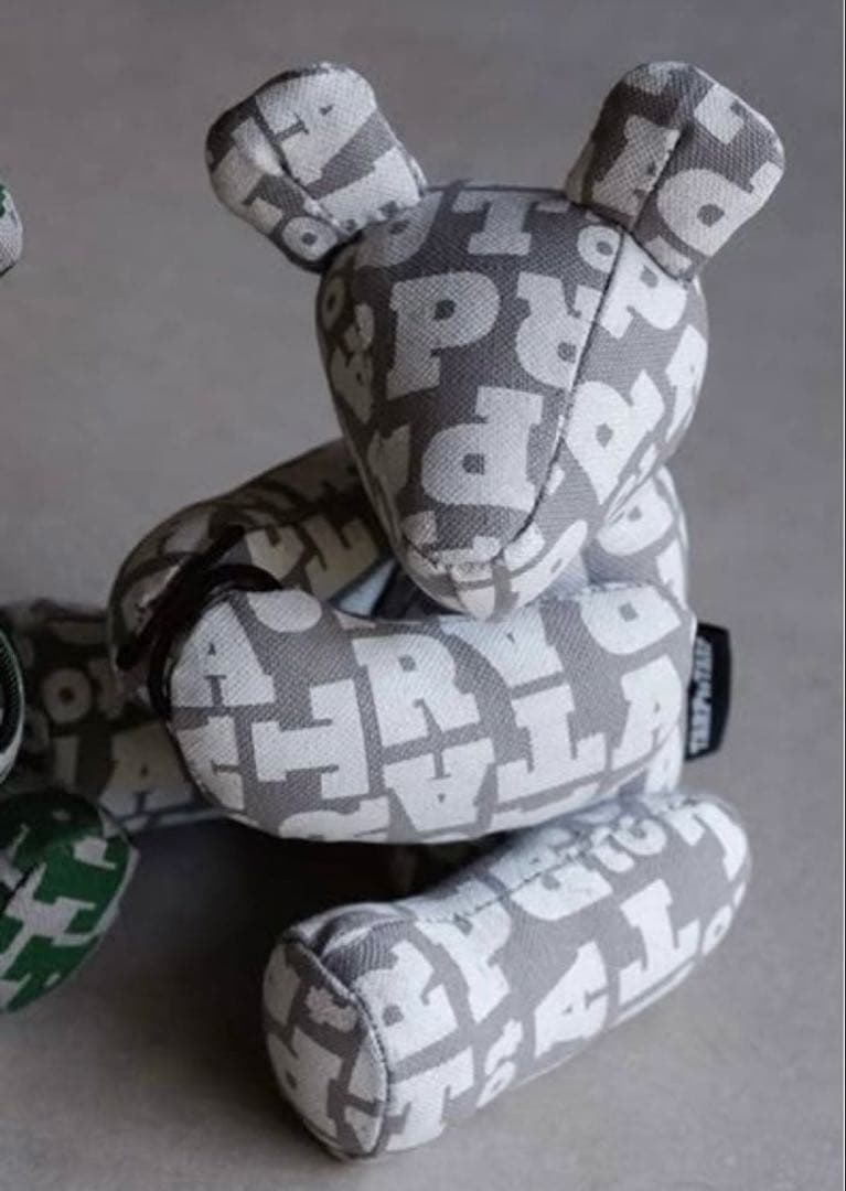 motto_kuma tarptotarp model white スクラッチ