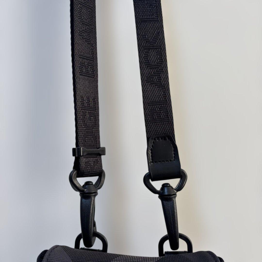 【BLACK LABEL】ブラック チェック柄 ミニショルダーバッグ　サコッシュ