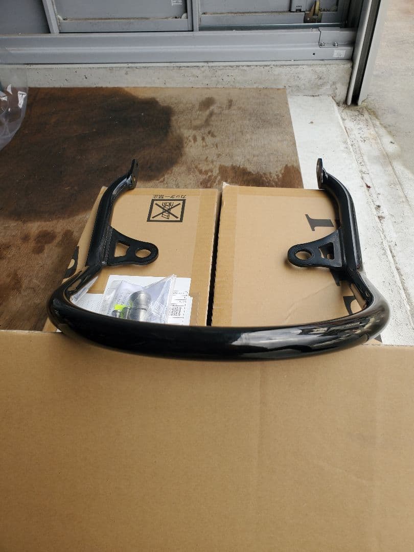 Z900RS アーキ ロングテールカウル用タンデムグラブバー ペイントブラック