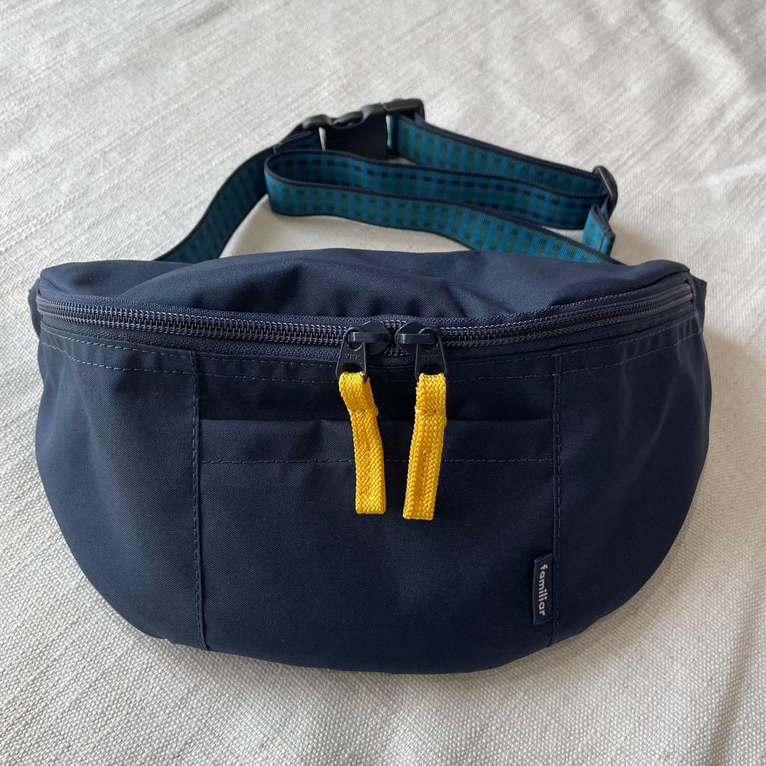 ファミリア　ボディバッグ　ネイビー