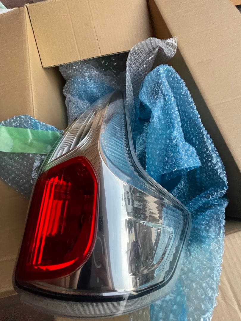 送料込！日産デイズ　B21W ライダー前期テールレンズ　左右セット