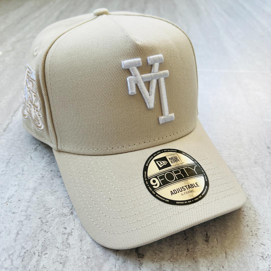 海外限定 LA ニューエラ ドジャース 逆ロゴ ベージュ