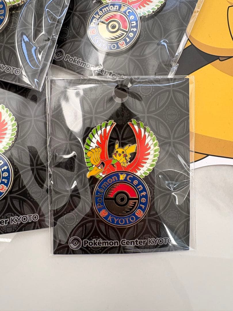 ポケモンセンター　京都　ロゴピンズ　8個セット　　ピンバッジ　kyoto
