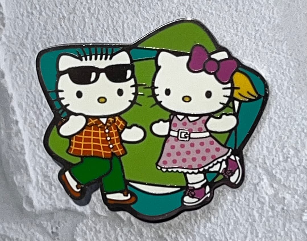 超貴重 2005年 ハローキティ USJ ピンバッジ アメリカン ダイナー