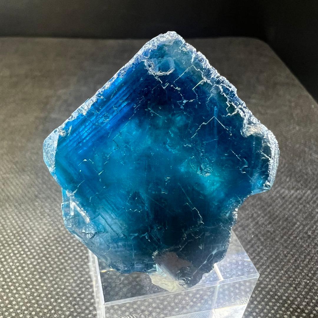 ヤオガンシャン　「ナイルブルー」ウィンドウ　「コバルトブルー」フローライト